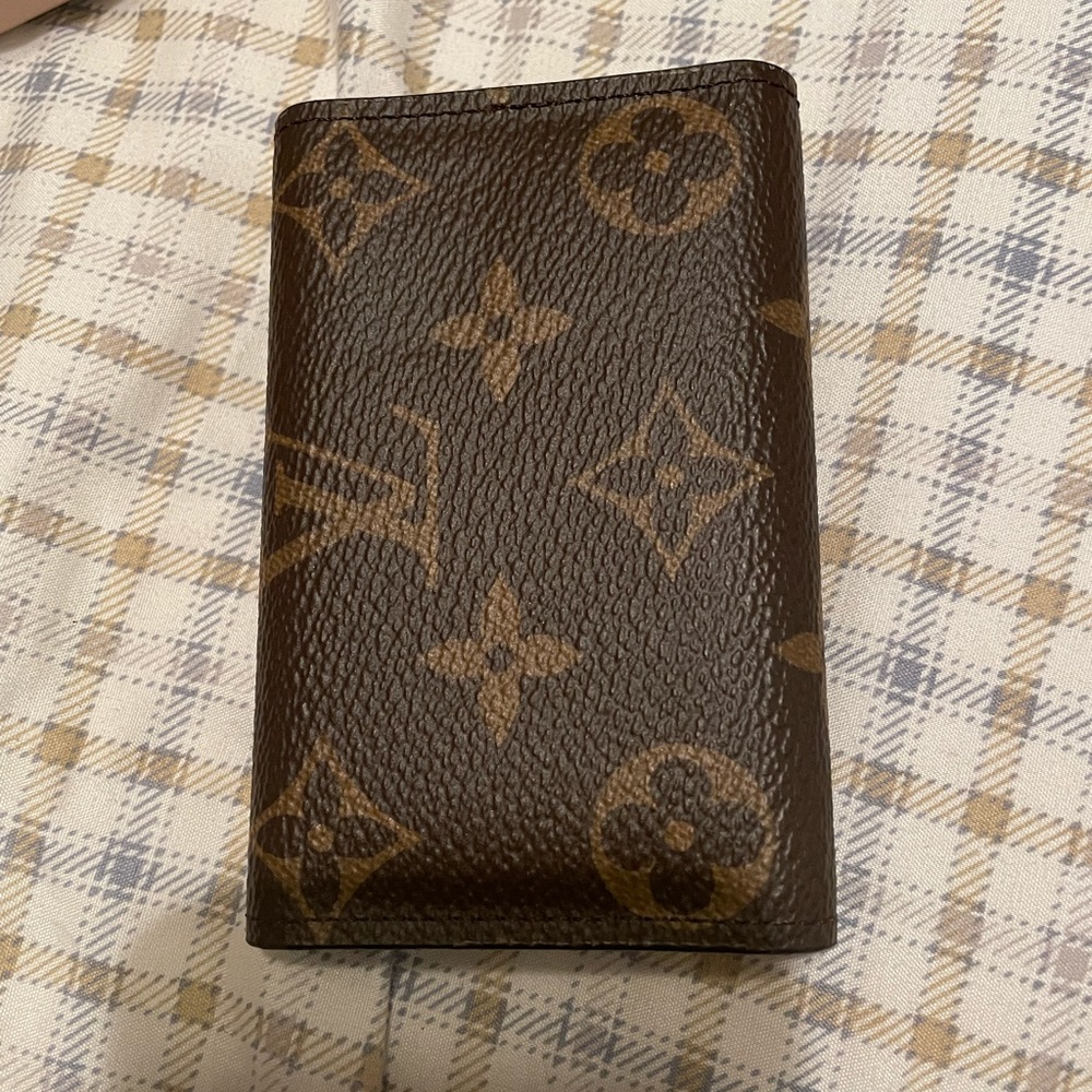 New Louis Vuitton 6 ring key holder